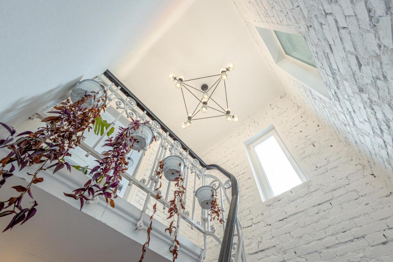 First Hostel Bucur 21 Бухарест Экстерьер фото