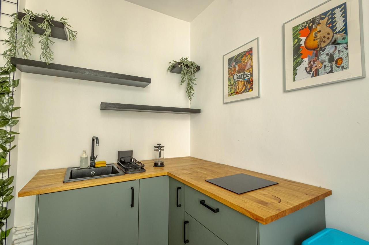First Hostel Bucur 21 Бухарест Экстерьер фото