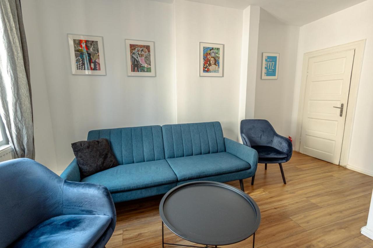 First Hostel Bucur 21 Бухарест Экстерьер фото